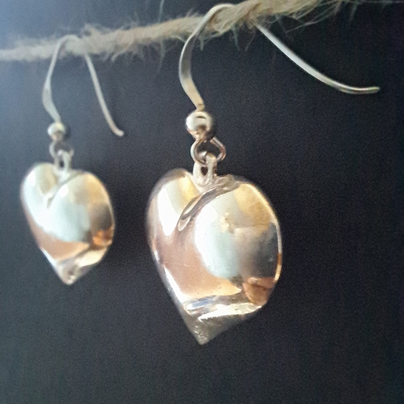 Sterling silver. 925 Puffy Heart shaped earrings - Picture 4 of 8